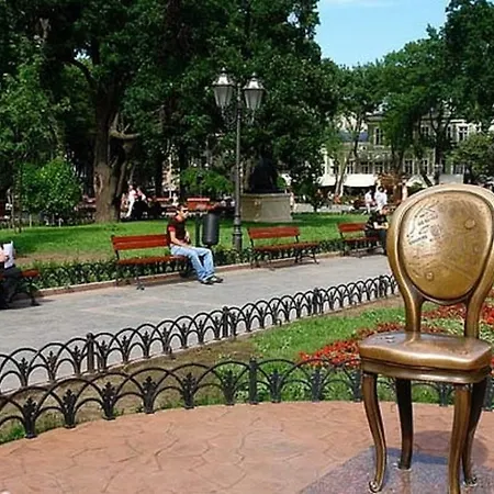 On Derybasivska 17 Одесса